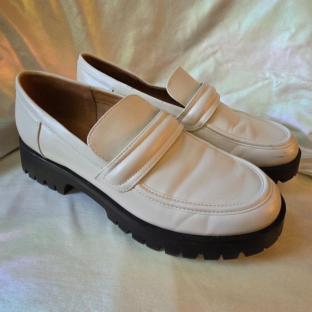 Nine West White Loafers with Black Soles 90s Slip On Dress Shoes 11 US Shoe EUC - Picture 5 of 16